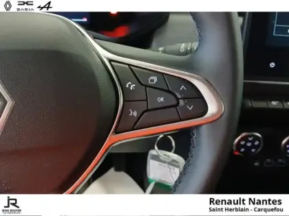 Photo 13 Renault Clio  1.5 dCi 100ch Evolution