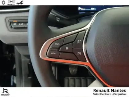 Photo 12 Renault Clio  1.5 dCi 100ch Evolution