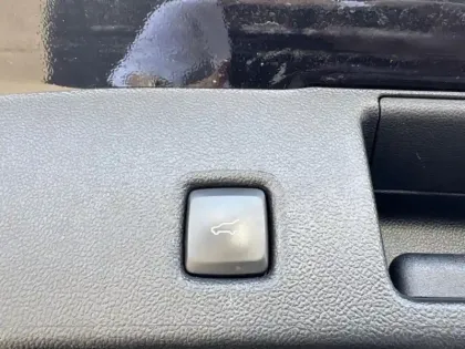 Photo 13 Ford Kuga  2.5 Duratec 180ch Hybrid FlexiFuel ST-Line X Powershift