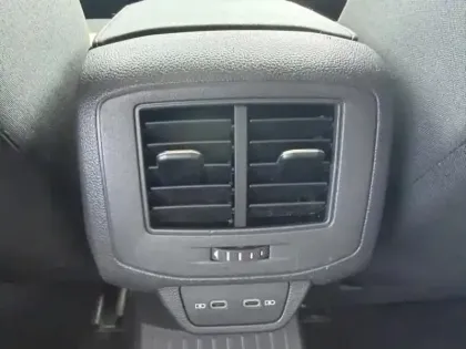 Photo 8 Volkswagen T-roc  1.5 TSI EVO 150ch Style DSG7