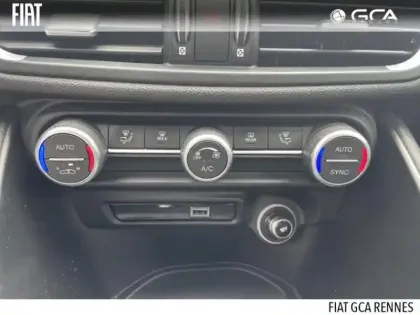 Photo 10 Alfa Romeo Giulia  2.2 JTD 160ch Super AT8 MY20
