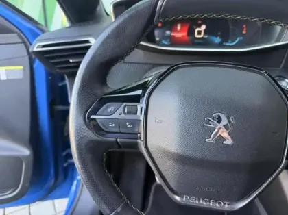 Photo 12 Peugeot 208  1.2 PureTech 100ch S&S GT Line