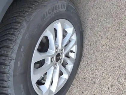 Photo 7 Ford Kuga  2.5 Duratec 180ch Hybrid FlexiFuel Titanium Business Powershift