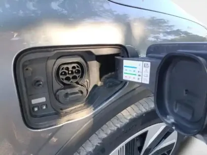 Photo 9 Renault Megane  E-Tech Electric EV60 130ch Evolution ER super charge -B