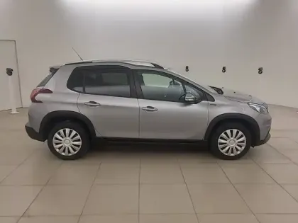 Photo 39 Peugeot 2008  PureTech 130ch S&S EAT6