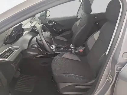Photo 17 Peugeot 2008  PureTech 130ch S&S EAT6
