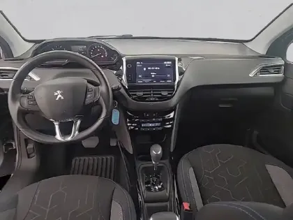 Photo 14 Peugeot 2008  PureTech 130ch S&S EAT6