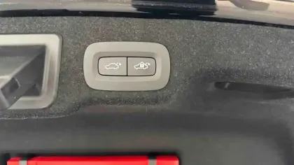 Photo 5 Volvo S90  D4 190 ch  Geartronic 8