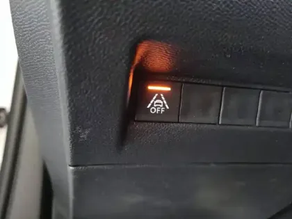Photo 68 Peugeot 2008  Electrique 136 ch
