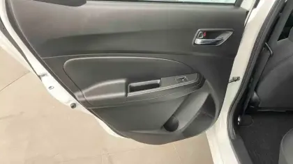 Photo 27 Suzuki Swift  1.2 Dualjet Hybrid Auto (CVT)