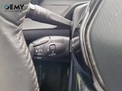 Photo 16 Peugeot 208  PureTech 100 S&S BVM6