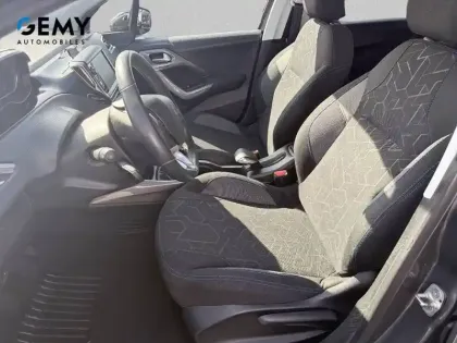 Photo 8 Peugeot 2008  1.2 PureTech 82ch BVM5