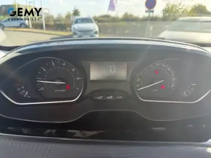 Photo 14 Peugeot 2008  1.2 PureTech 82ch BVM5