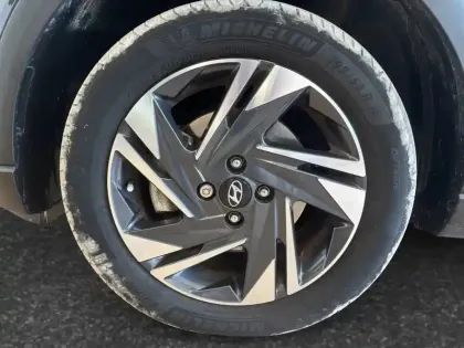 Photo 13 Hyundai Bayon  1.0 T-GDi 100 Hybrid 48V