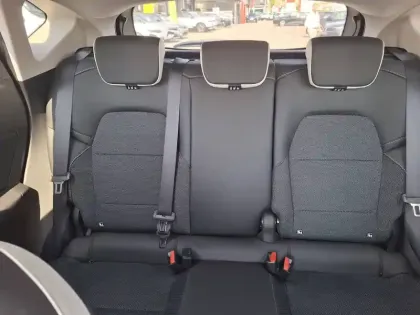 Photo 16 Renault Captur  E-Tech full hybrid 145