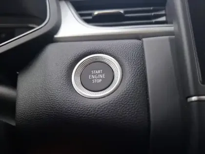 Photo 31 Renault Captur  E-Tech full hybrid 145
