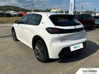 Photo 31 Peugeot 208  Electrique 50 kWh 136ch
