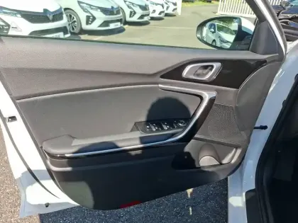 Photo 13 Kia Ceed  SW 1.5 T-GDi 140 ch BVM6