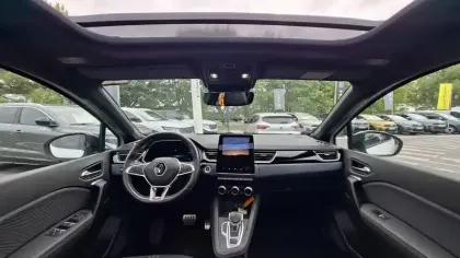 Photo 8 Renault Captur  E-Tech hybride 145