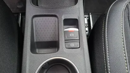 Photo 17 Renault Captur  E-Tech hybride 145