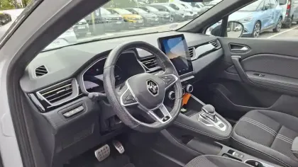 Photo 11 Renault Captur  E-Tech hybride 145