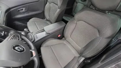 Photo 27 Renault Scenic  TCe 115 FAP