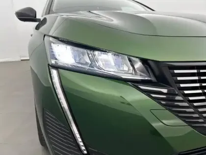 Photo 15 Peugeot 308  PureTech 130ch S&S EAT8