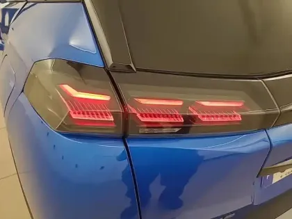 Photo 16 Peugeot 2008  Electrique 54 kWh 156 ch