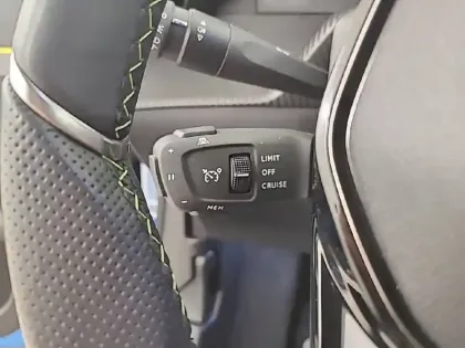 Photo 22 Peugeot 2008  Electrique 54 kWh 156 ch