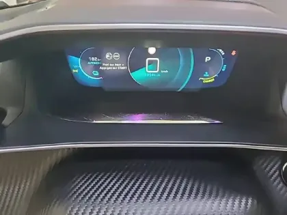 Photo 33 Peugeot 2008  Electrique 136 ch