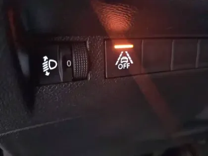 Photo 52 Peugeot 2008  Electrique 136 ch