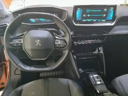 Photo 31 Peugeot 2008  Electrique 136 ch