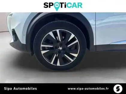 Photo 8 Peugeot 2008  PureTech 155 S&S EAT8
