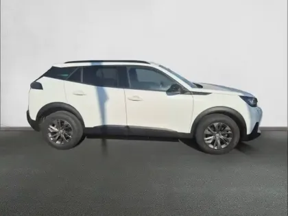 Photo 24 Peugeot 2008  PureTech 100 S&S BVM6