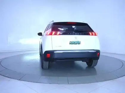Photo 54 Peugeot 2008  PureTech 100 S&S BVM6