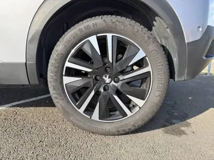 Photo 12 Peugeot 2008  PureTech 130 S&S EAT8