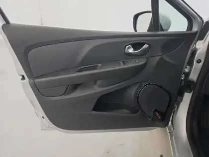 Photo 42 Renault Clio  dCi 75 Energy