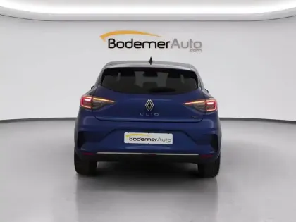Photo 12 Renault Clio  E-Tech full hybrid 145 ch GSR2