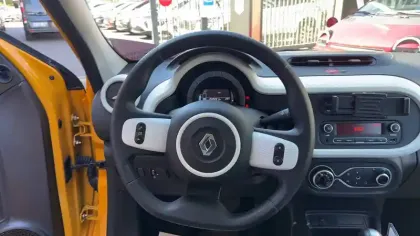 Photo 11 Renault Twingo  III E-Tech