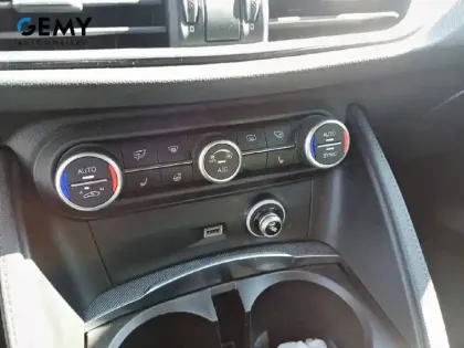 Photo 14 Alfa Romeo Stelvio  2.2 190 ch AT8