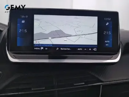 Photo 13 Peugeot 2008  PureTech 130 S&S BVM6