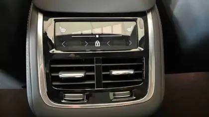 Photo 24 Volvo XC90  T8 AWD Hybride Rechargeable 455 ch Geartronic 8 7pl