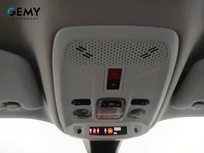Photo 16 Peugeot 2008  BlueHDi 130 S&S EAT8