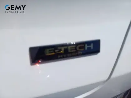 Photo 21 Renault Captur  E-Tech full hybrid 145
