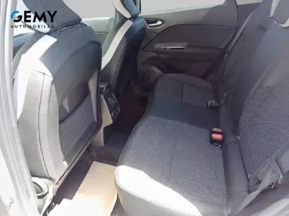 Photo 9 Renault Captur  E-Tech full hybrid 145