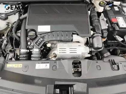 Photo 31 Peugeot 2008  PureTech 130 S&S EAT8
