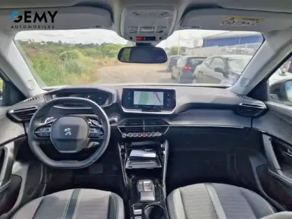 Photo 7 Peugeot 2008  PureTech 130 S&S EAT8