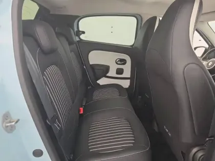 Photo 37 Renault Twingo  III E-Tech