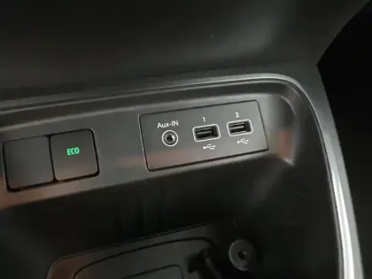 Photo 34 Renault Twingo  III E-Tech