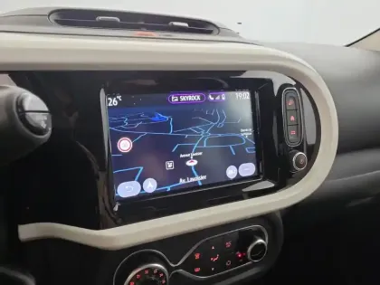 Photo 31 Renault Twingo  III E-Tech